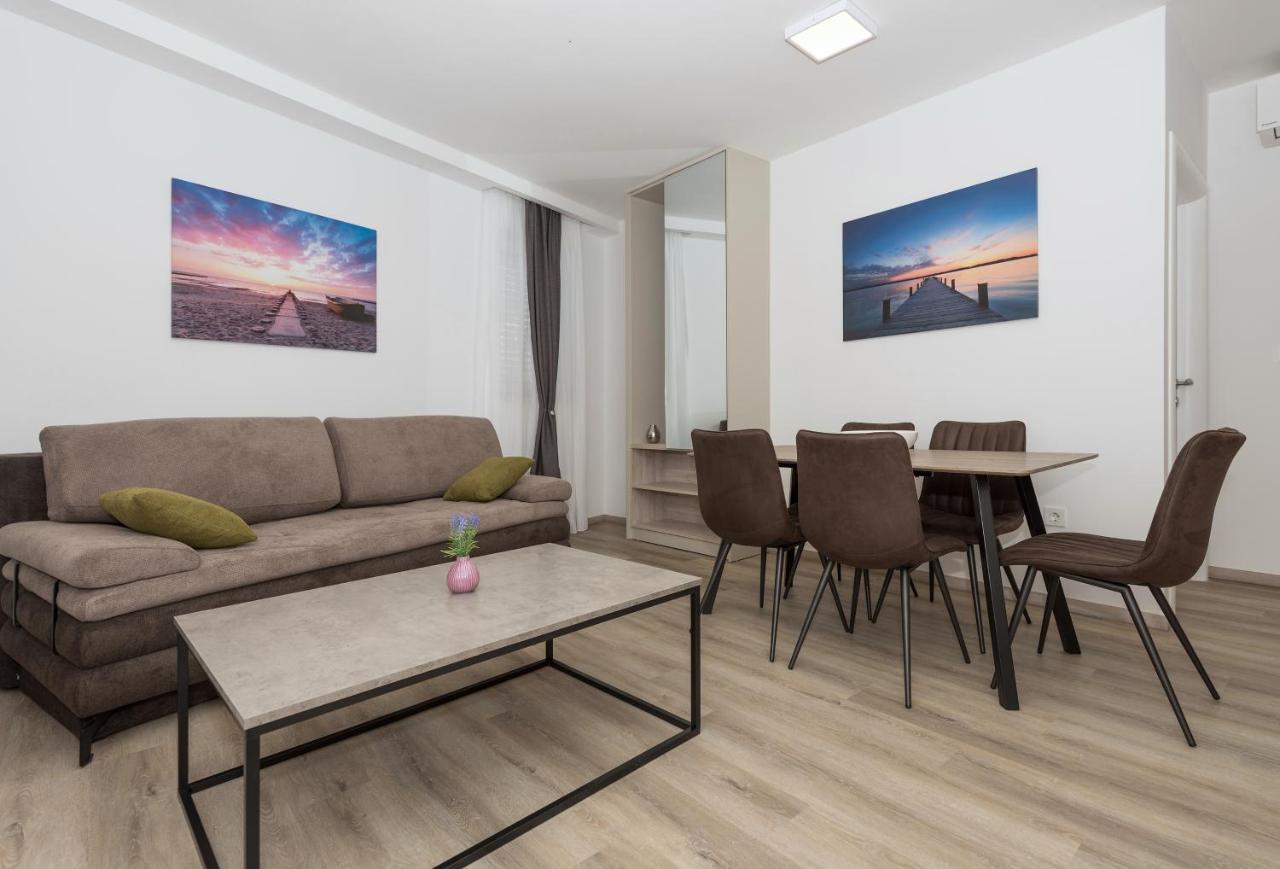 Apartments By The Sea Makarska - 19134 エクステリア 写真