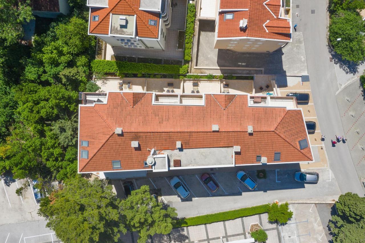Apartments By The Sea Makarska - 19134 エクステリア 写真